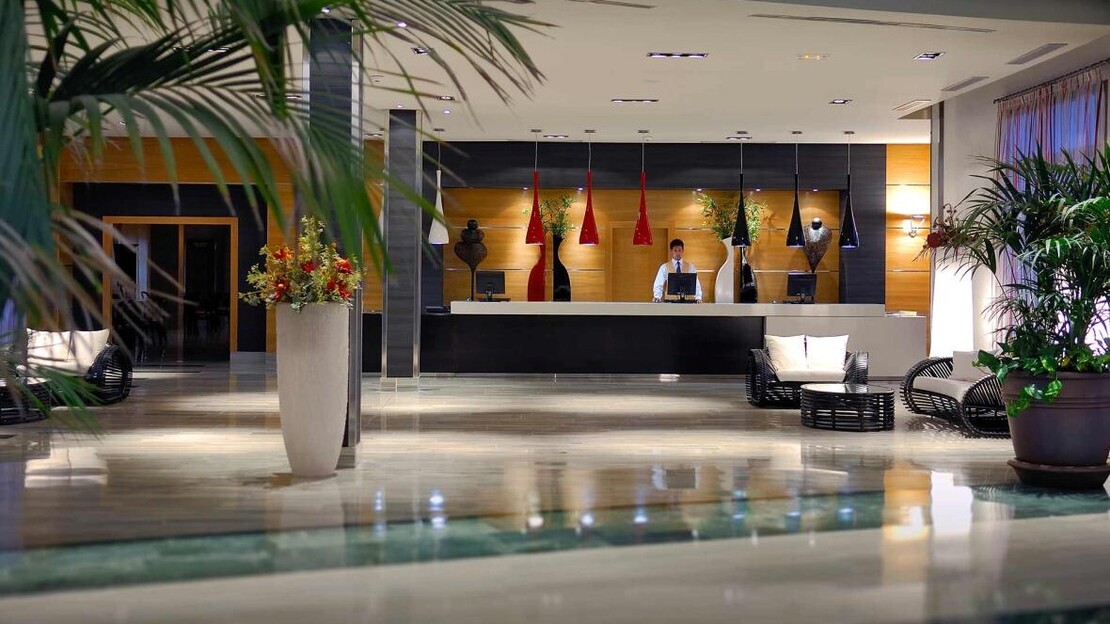 Elba Carlota Beach and Convention Resort